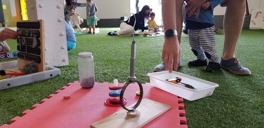 Ciencia: Investigactiva. Espacio de ciencia portátil infantil y primaria